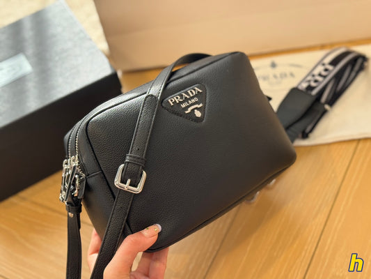 Pra new arrival camera bag size: 22*14cm