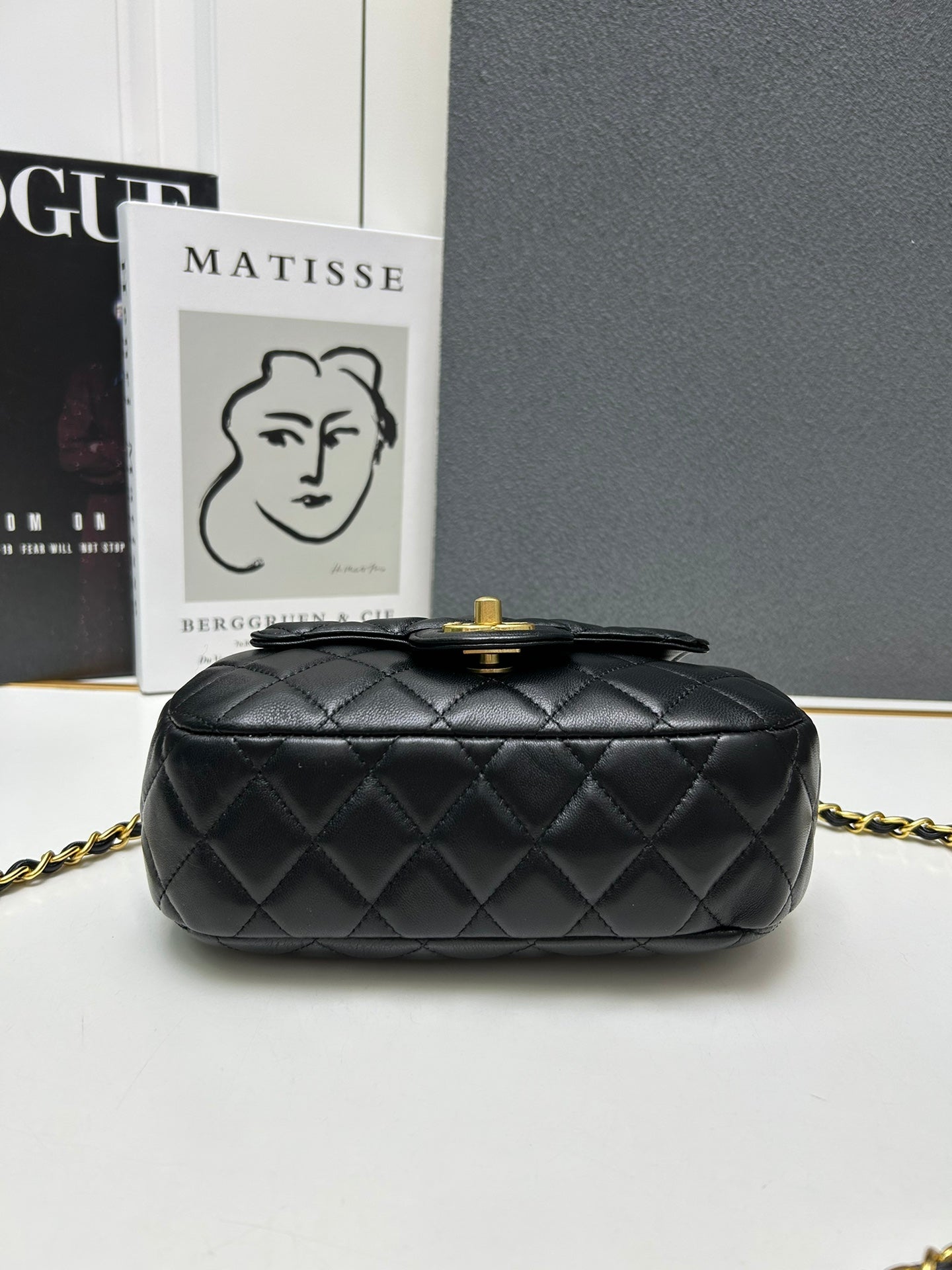 CC 24c coco women handbag size: 11.2*20.5*5.5 cm