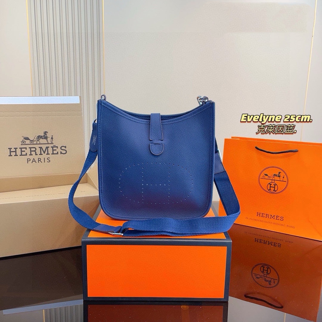 H Evelyne new arrival size : 25*9*26cm