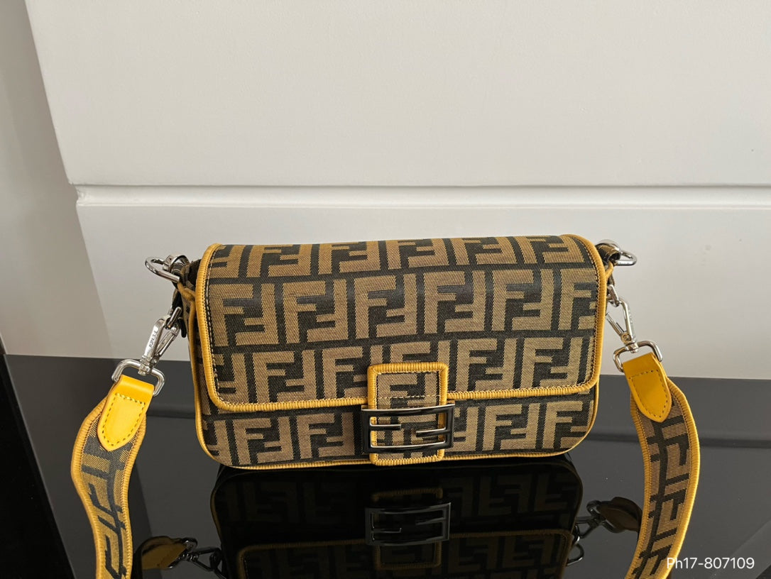 Fen new arrival bag size : 26 * 14.5 cm
