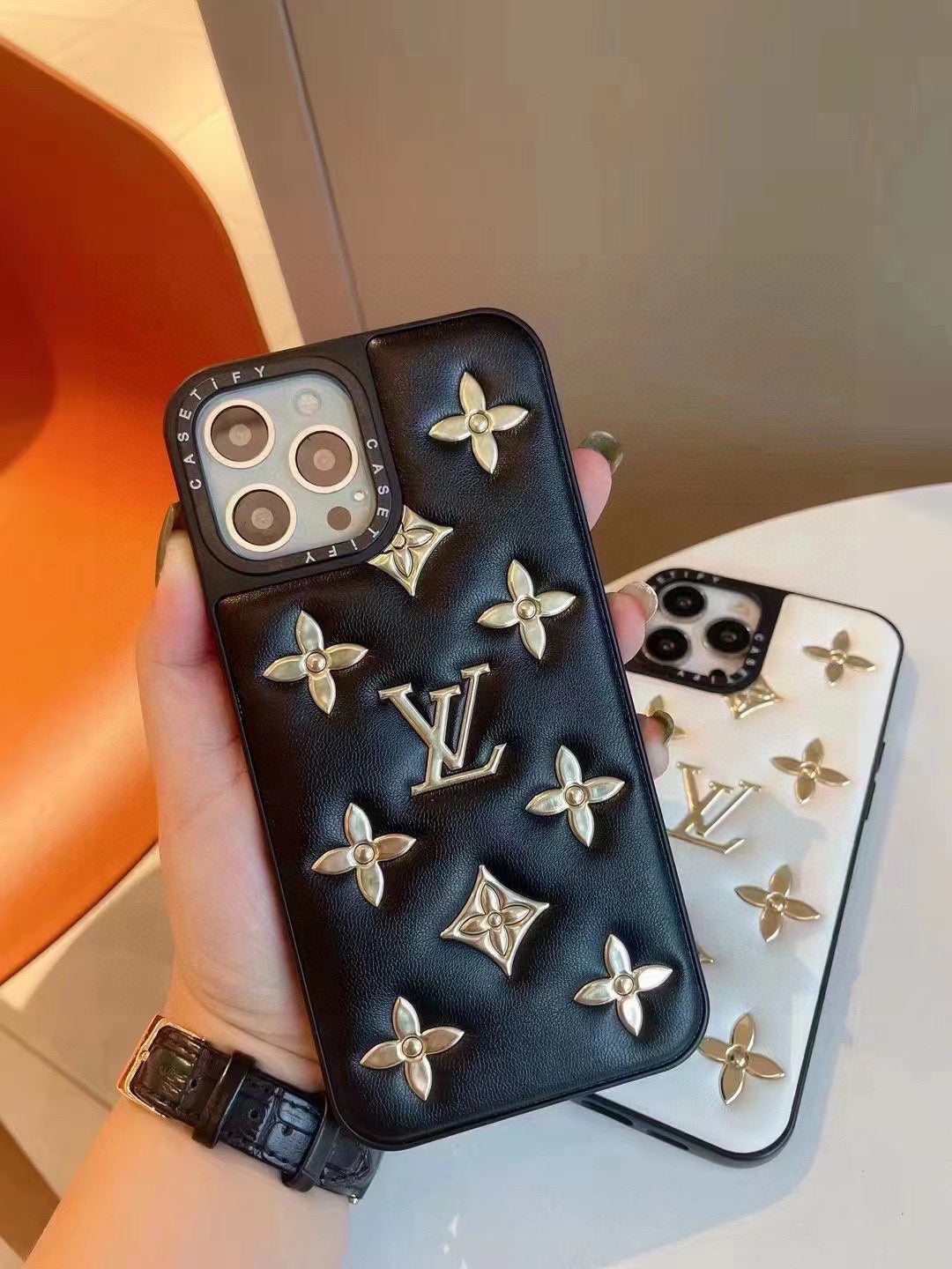 Louis phone case 05