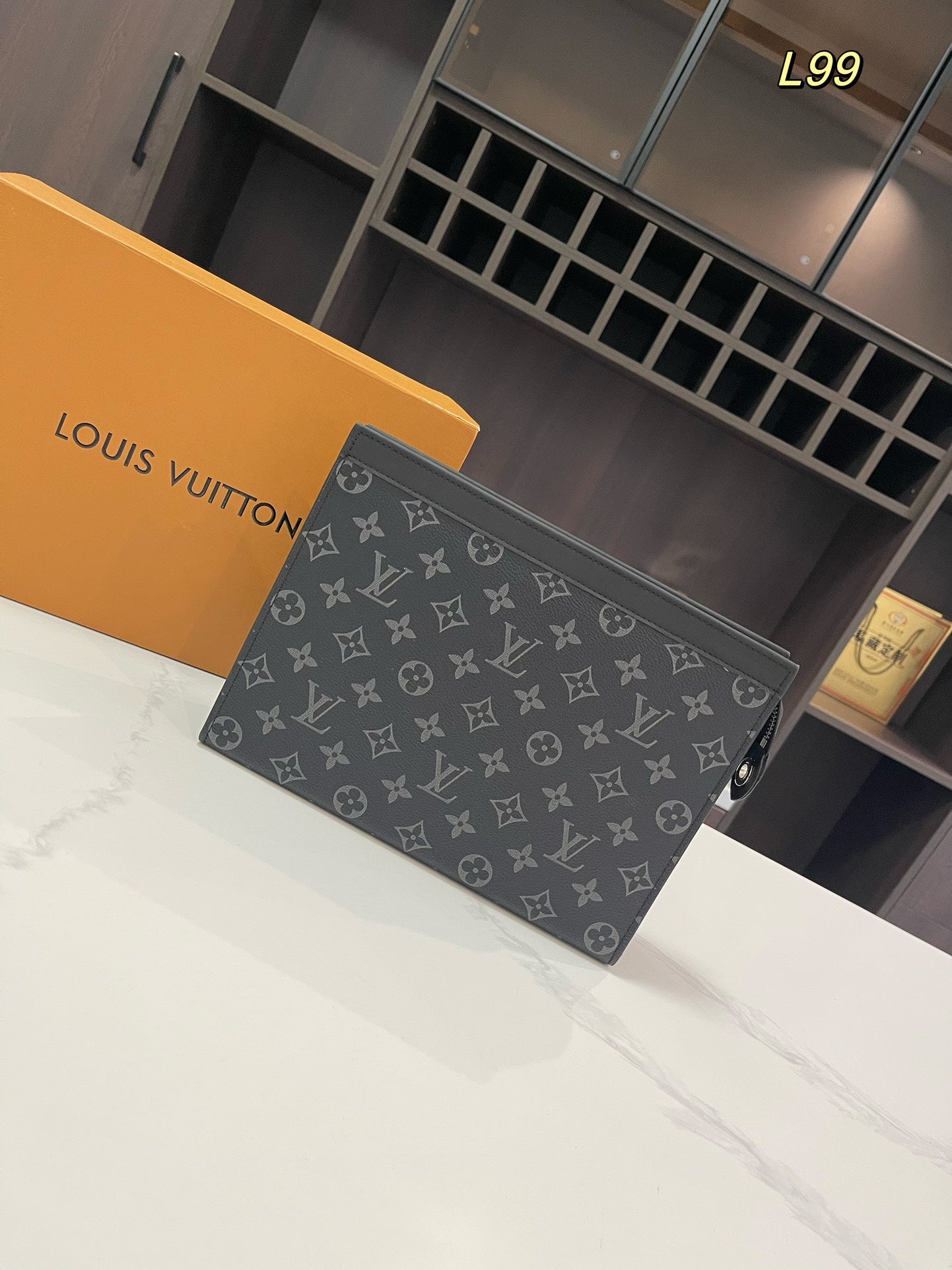 Louis Toiletry Pouch bag size: 26*20cm