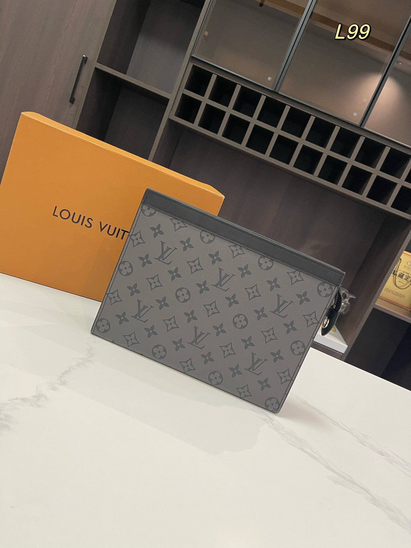 Louis Toiletry Pouch bag size: 26*20cm