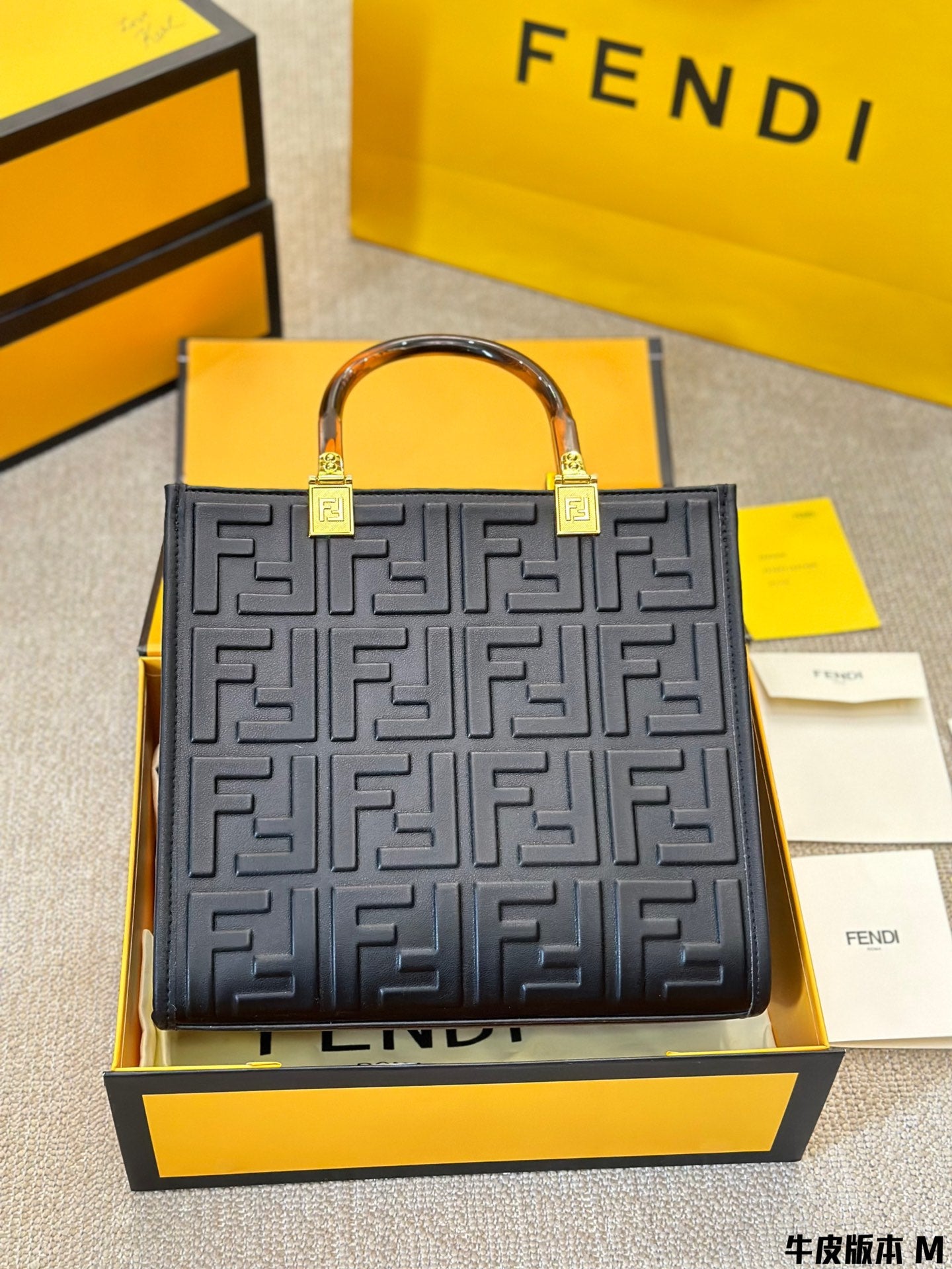 fen peekabo new arrival tote bag small size : 25*25 cm