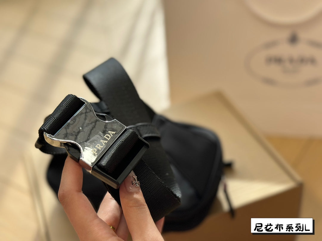 Pra new arrival men and women waist bag size: 21*13cm