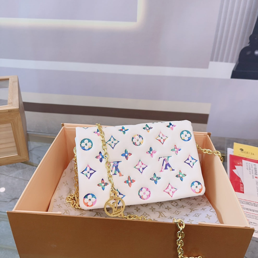 Louis new arrival cousin bag size: 20*14cm