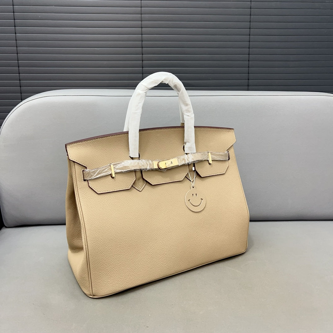 H Birkin 40 Men and women bag size: 40*30 cm