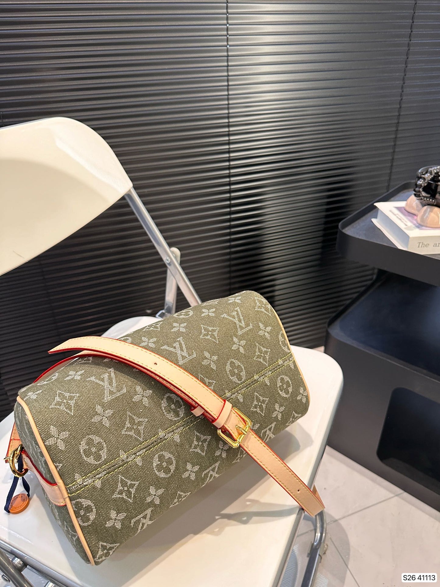 Louis new arrival speedy 25 denim bag size: 25 * 19 cm