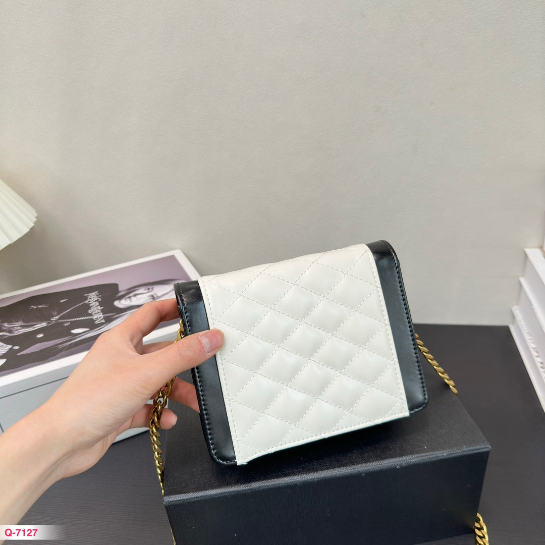 Y ENVELOPE New arrival bag size: 17*13 cm