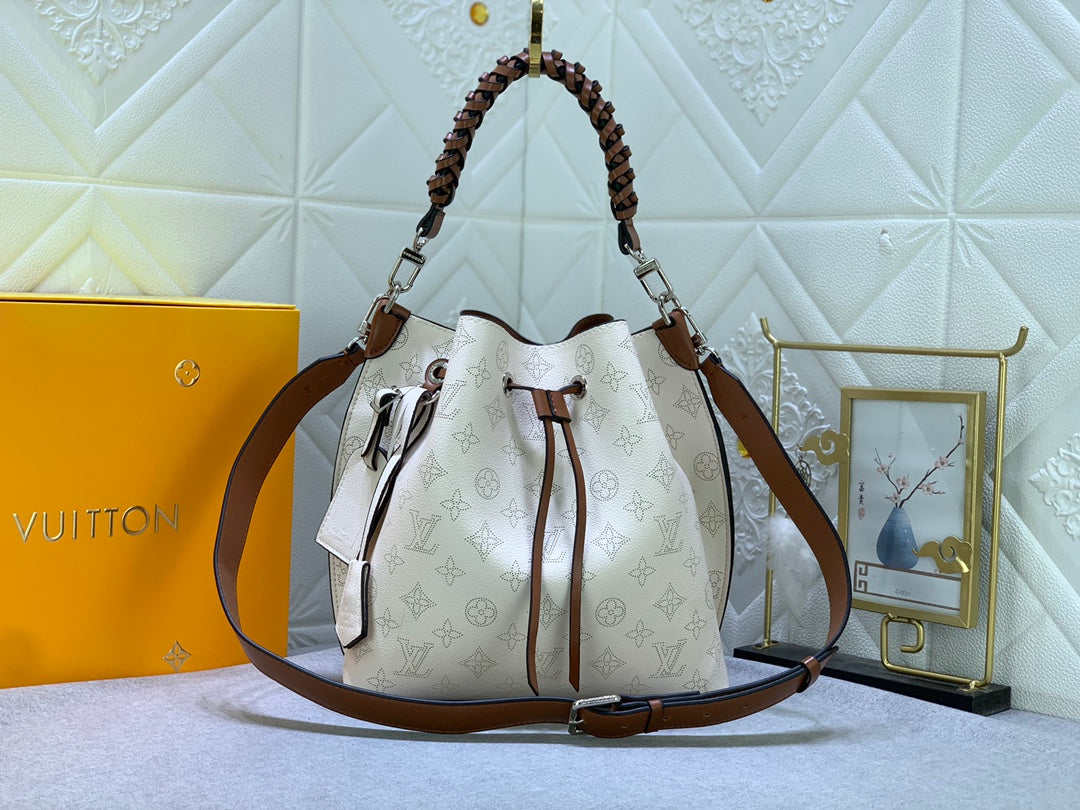 Louis M55800 Muria Tote bag size: 25 x 25 x 20 cm