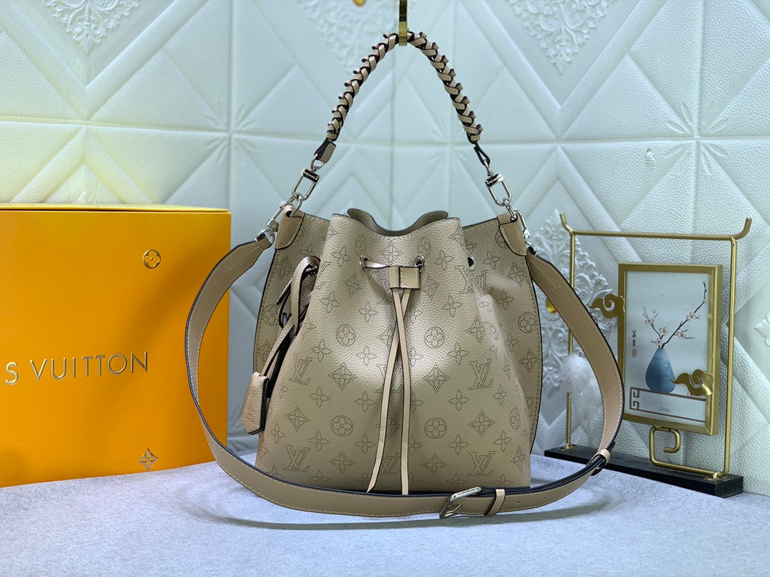 Louis M55800 Muria Tote bag size: 25 x 25 x 20 cm