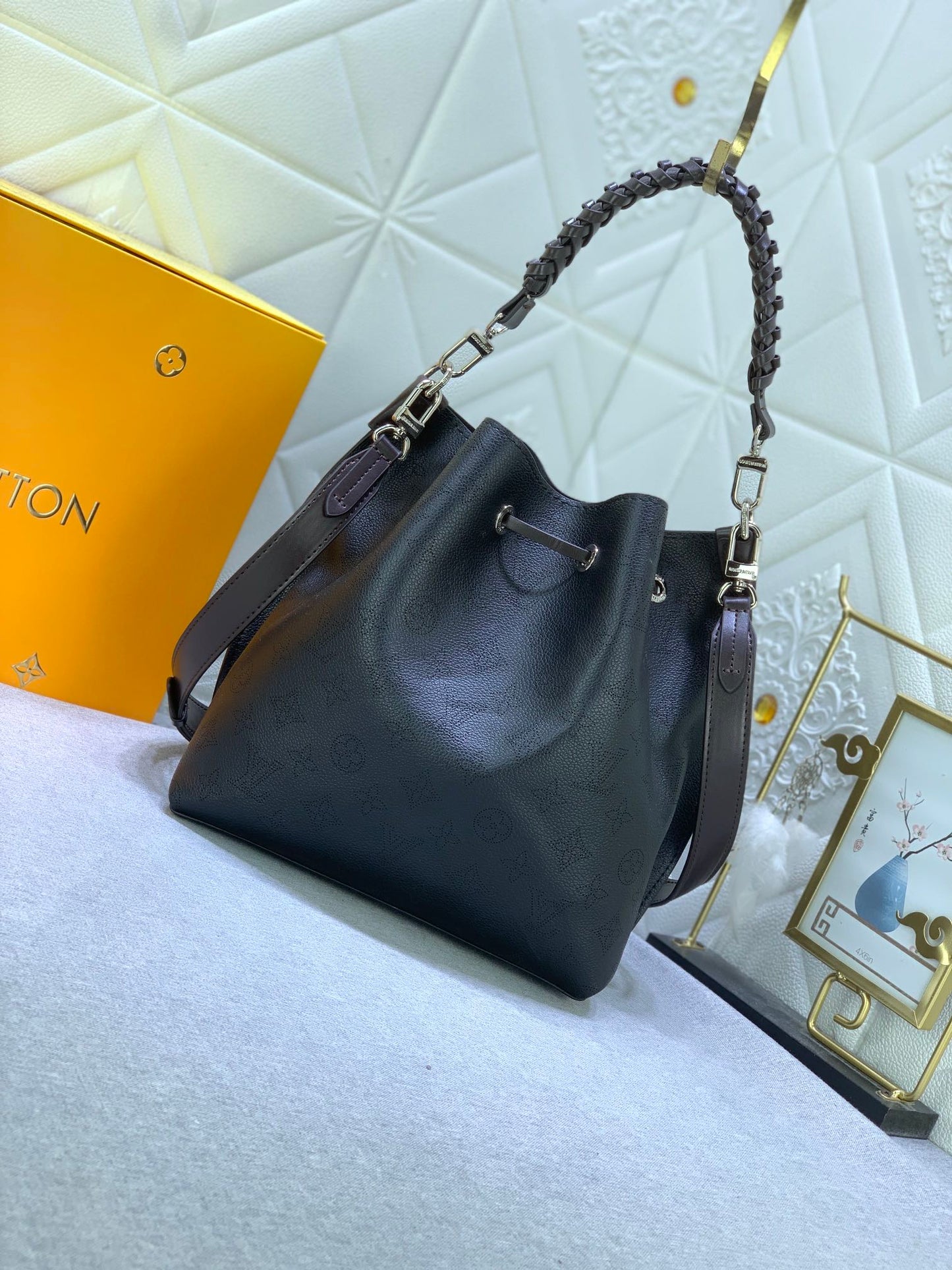 Louis M55800 Muria Tote bag size: 25 x 25 x 20 cm