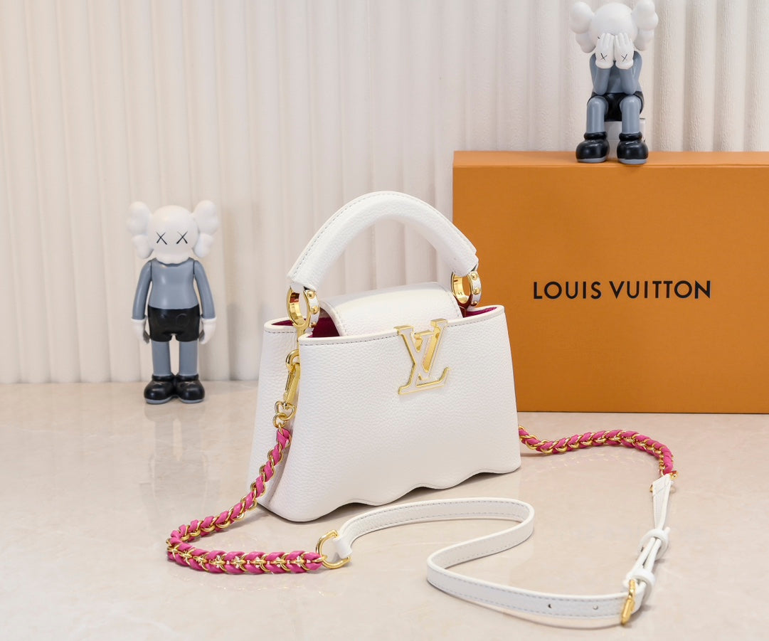 Louis new arrival M22122 Capushell Taurillon leather