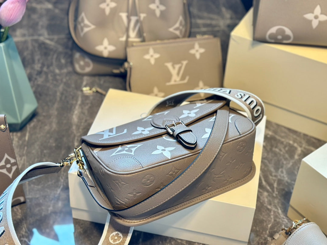 Louis M45985 new arrival bag size: 24 x 15 x 9cm