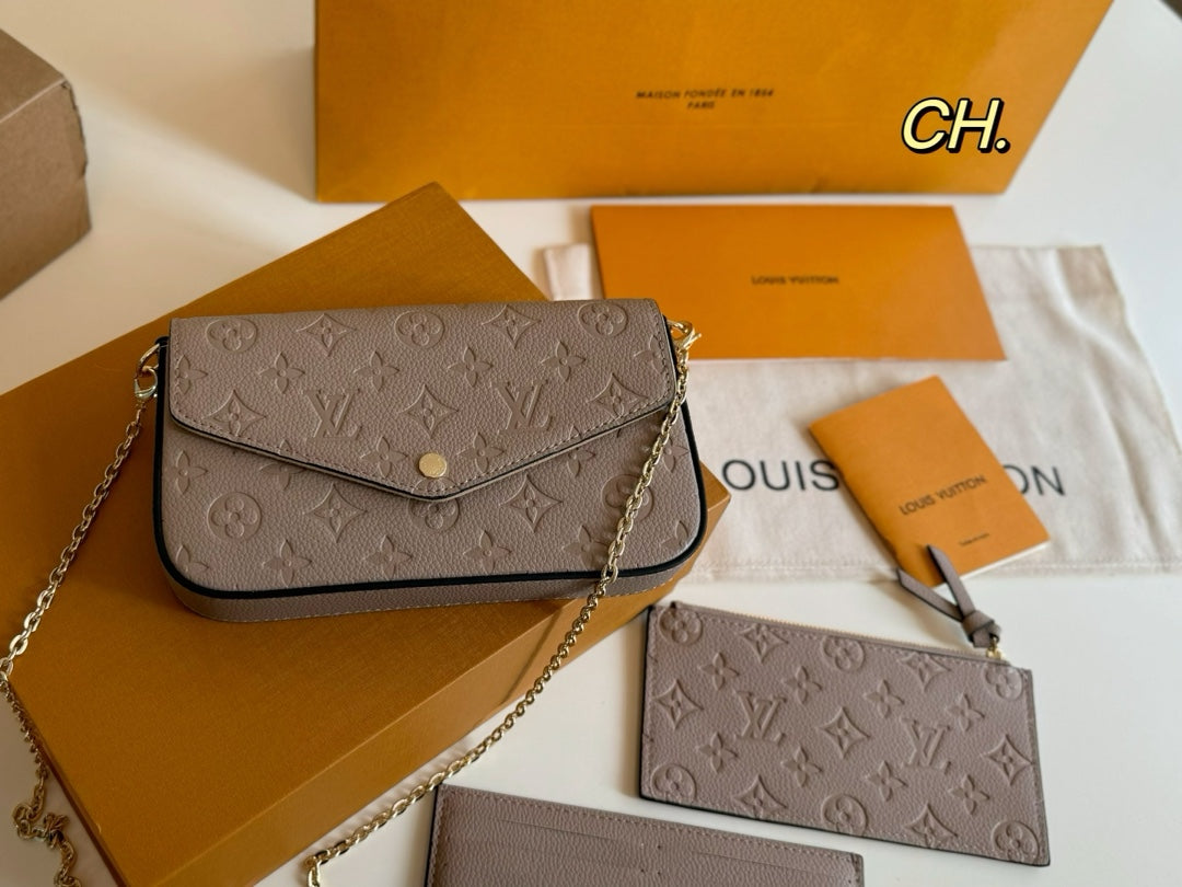 Louis new arrival bag wallet size: 22×13 cm