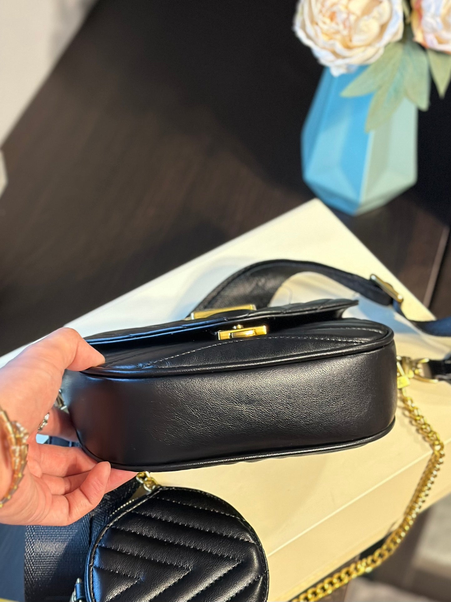 Louis Multi Pochette New Wave size: 21x13x6.5cm