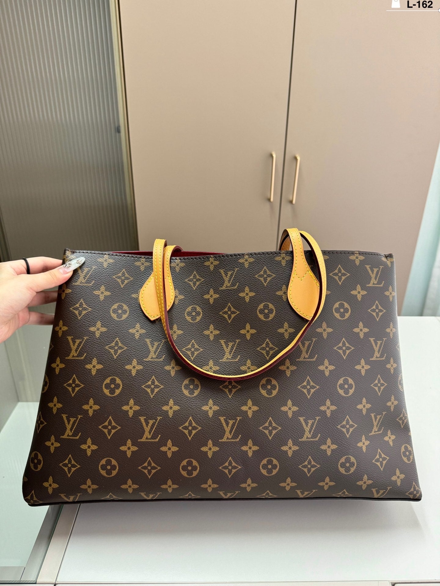 Louis new arrival tote bag size: 43.13.27 cm