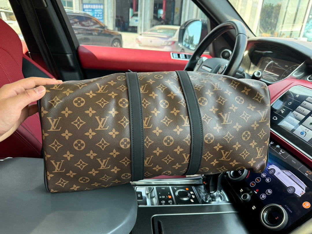 Louis new arrival keepall Bandouli��re bag size: 45x20x27cm
