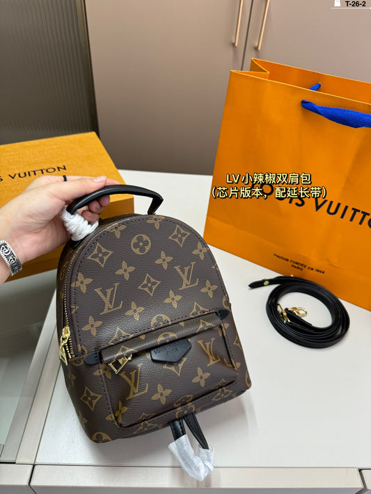 louis new arrival mini backpack bag size: 16*20 cm