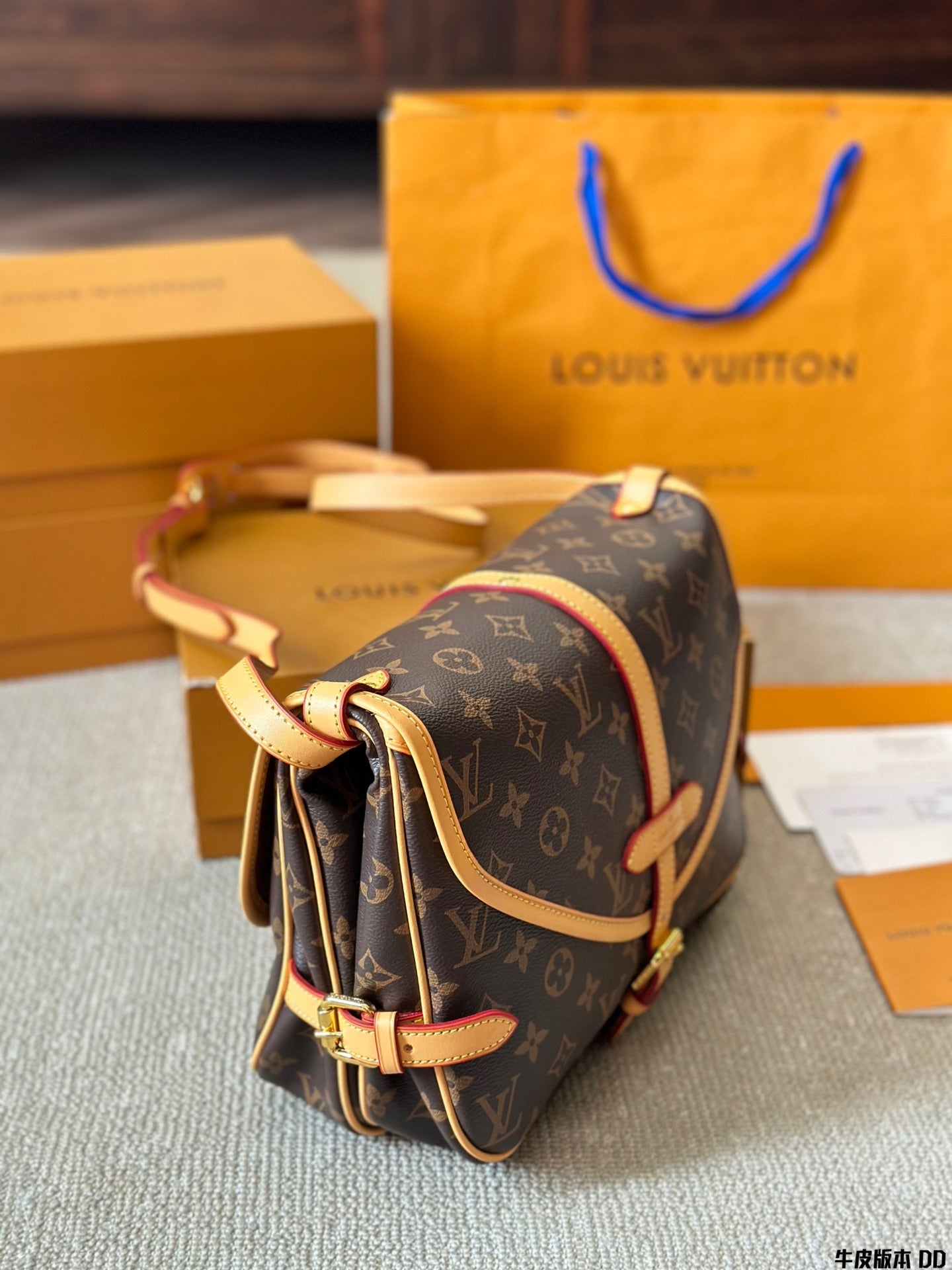 Louis new arrival saumur bb bag size:27 * 22cm