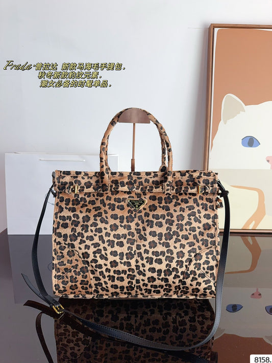 Pra new arrival tote bag size:38*12*29cm