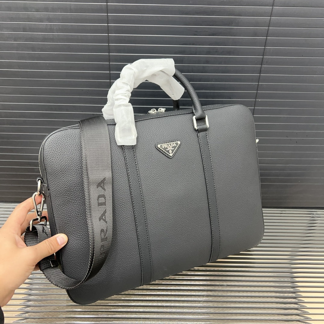 Pra new arrival briefcase laptop bag size: 38*28 cm