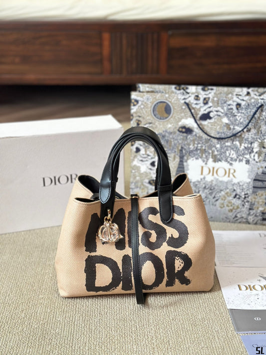 Miss D Toujours new arrival tote bag size: 30*20 cm