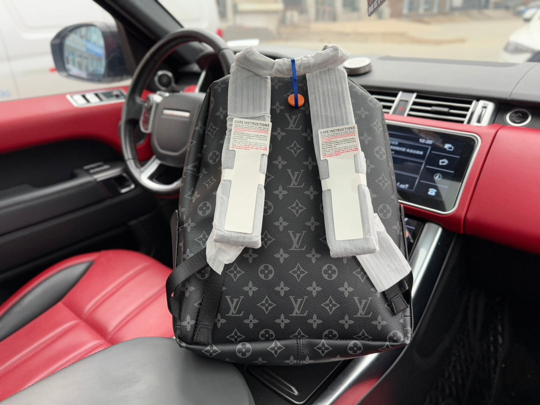 Louis new arrival Discovery men backpack bag size:31*41*17 cm
