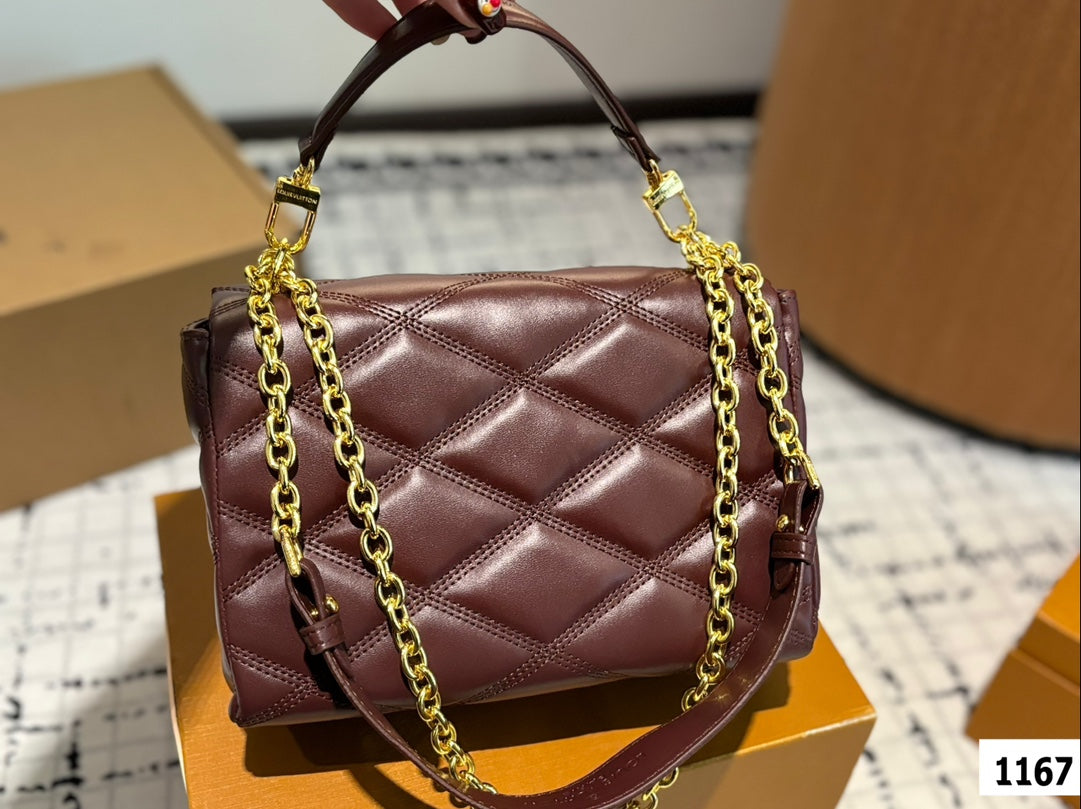 Louis new arrival bag 002 size: 22*13 cm