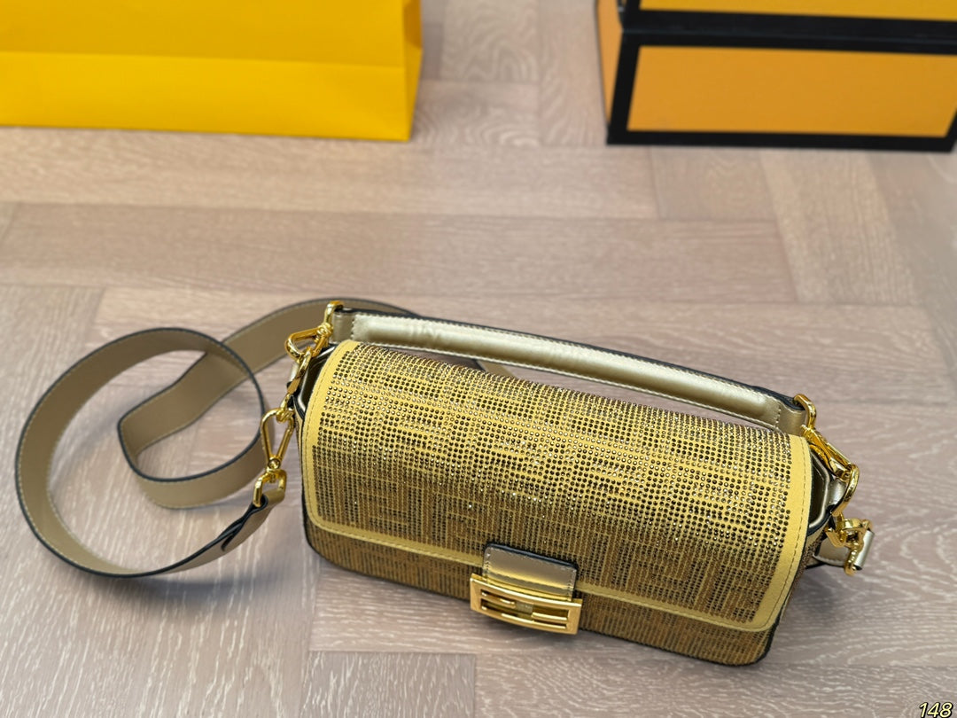 Fen new arrival Baguette Chain bag size;26*15 cm