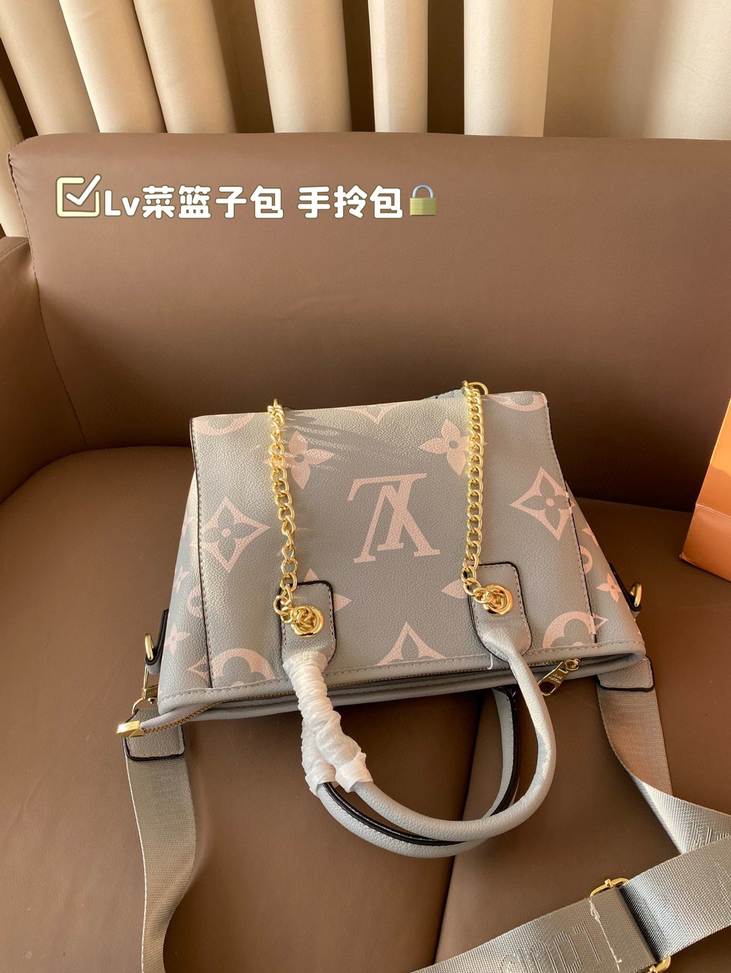 Louis new arrival bucket tote bag size: 26*21 cm