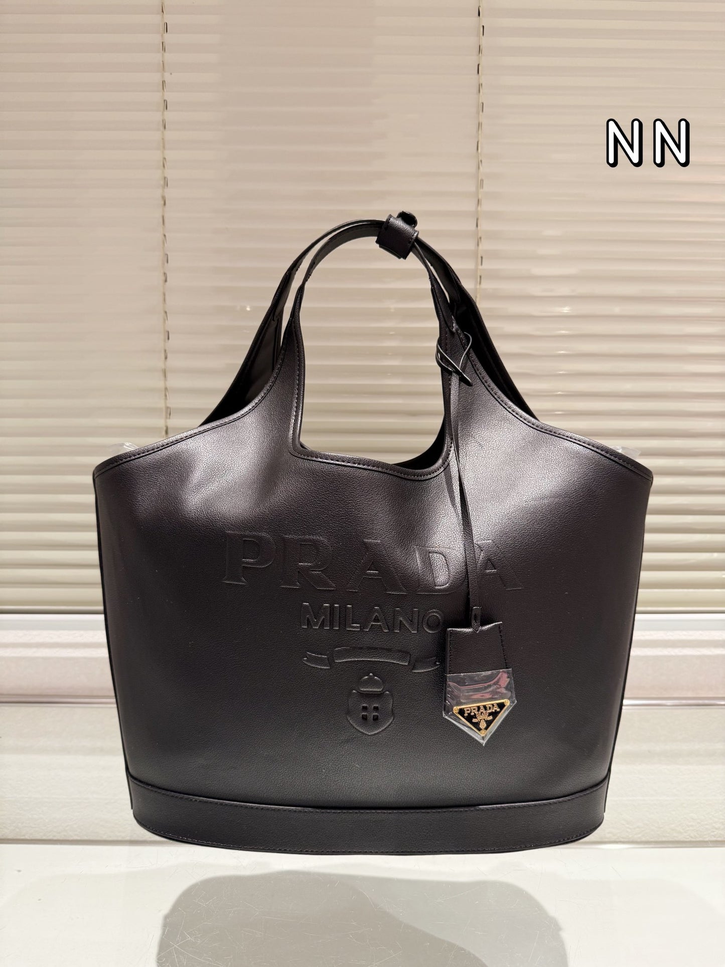 Pra new arrival tote bag size:28*22 cm
