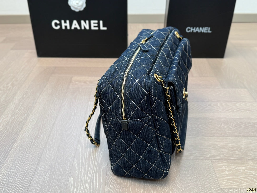 cc new arrival denim bag size;43*26 cm