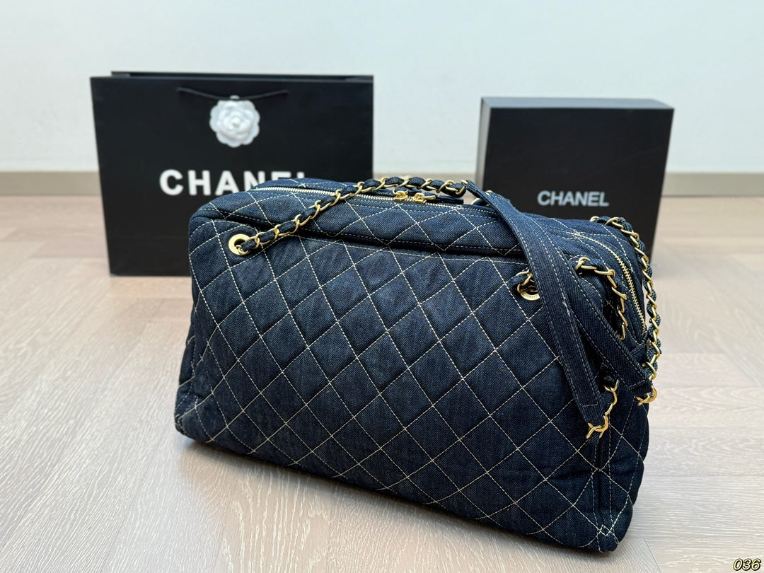 cc new arrival denim bag size;43*26 cm