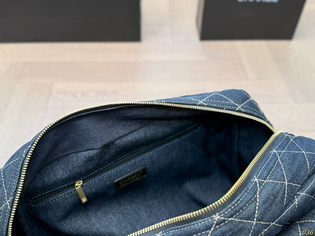 cc new arrival denim bag size;43*26 cm