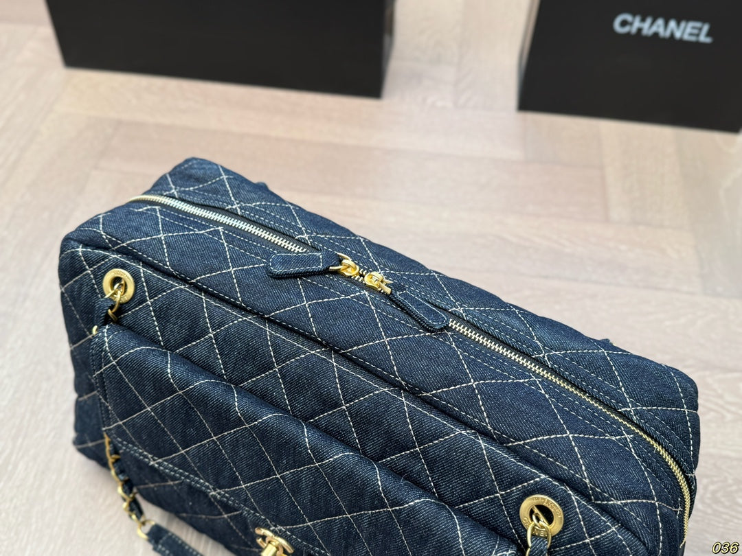 cc new arrival denim bag size;43*26 cm