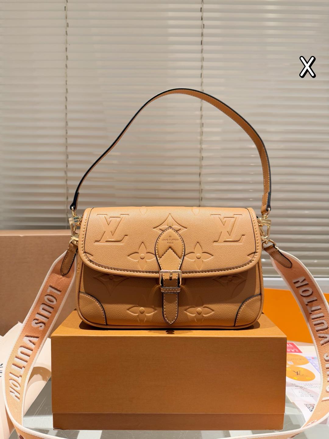 Louis new arrival Diane bag size: 25*15 cm