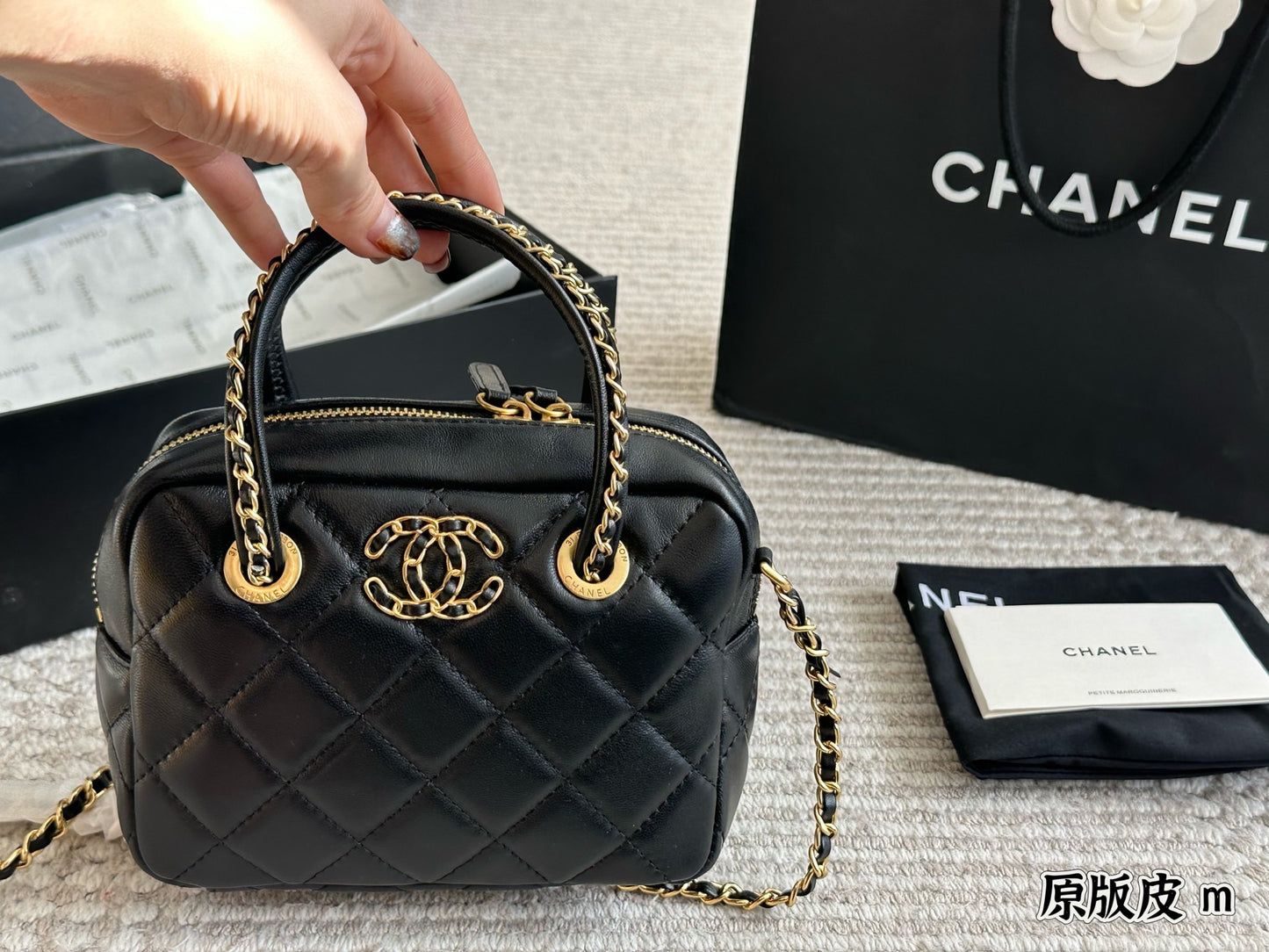 Cc new arrival leather bag size: 18 cm