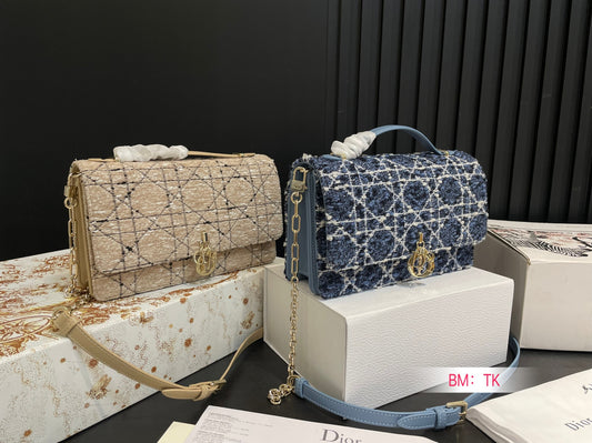 D new arrival woc bag size: 24*15cm