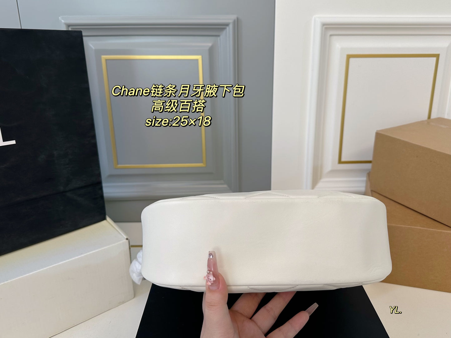 CC new arrival chain hobo bag size: 25*18 cm