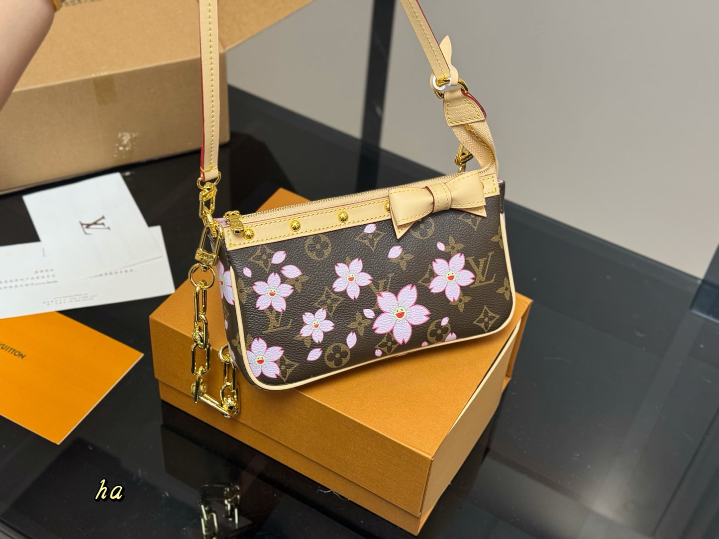 Louis new arrival chain bag 008 size: 21*12cm
