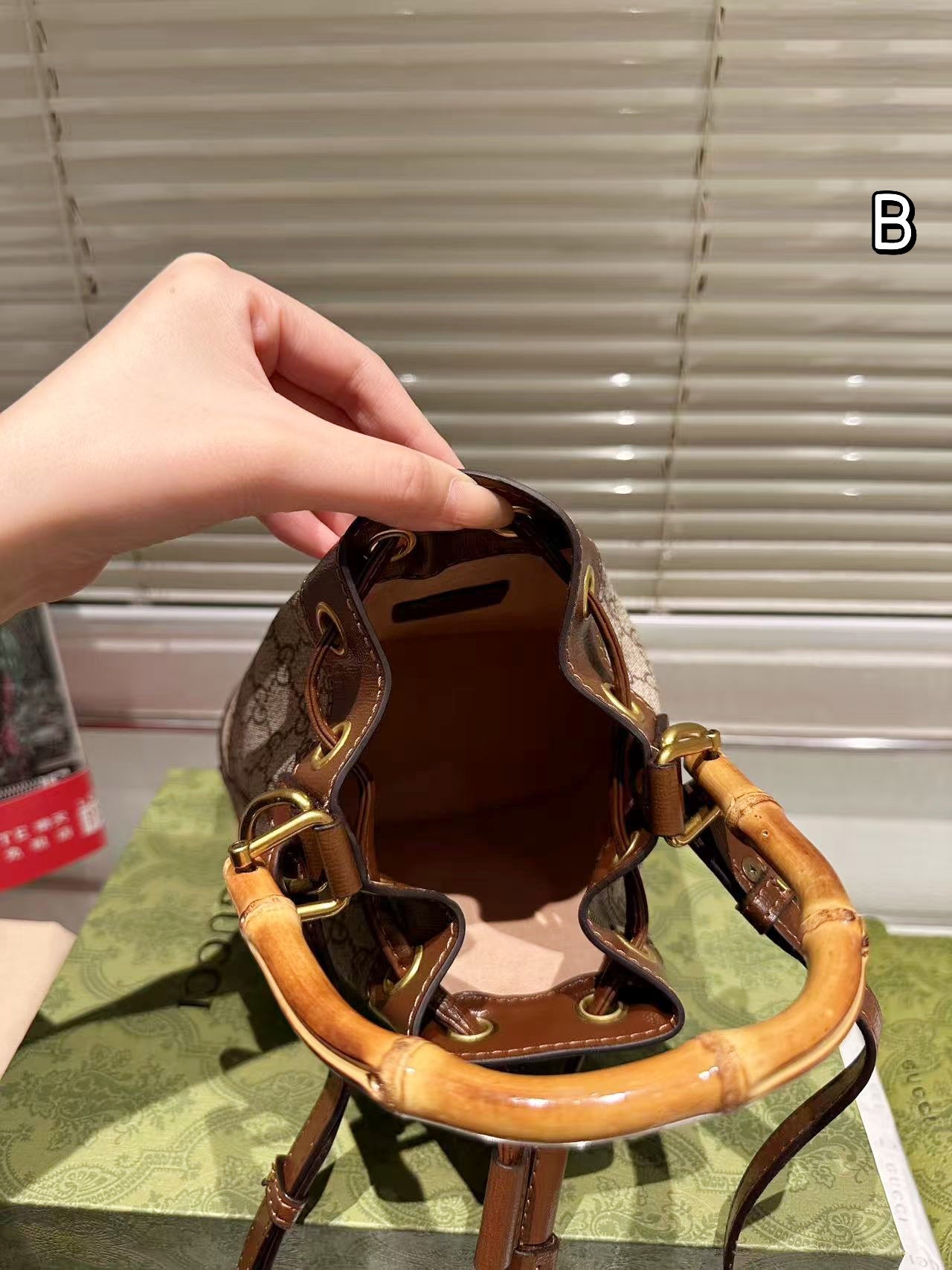 Gg new arrival bamboo bucket bag size: 19*12 cm