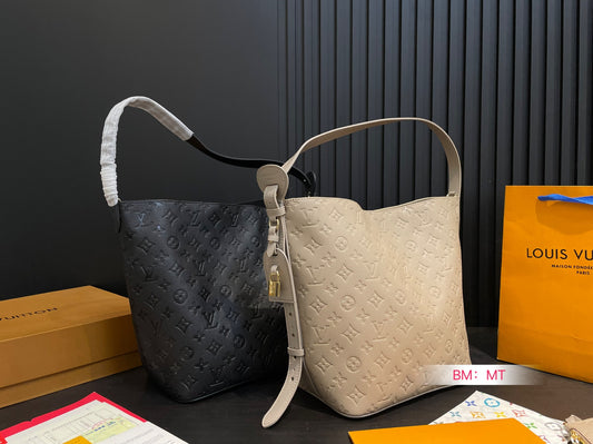 Louis new arrival ALL IN BB hobo bag 003 size:26*30 cm