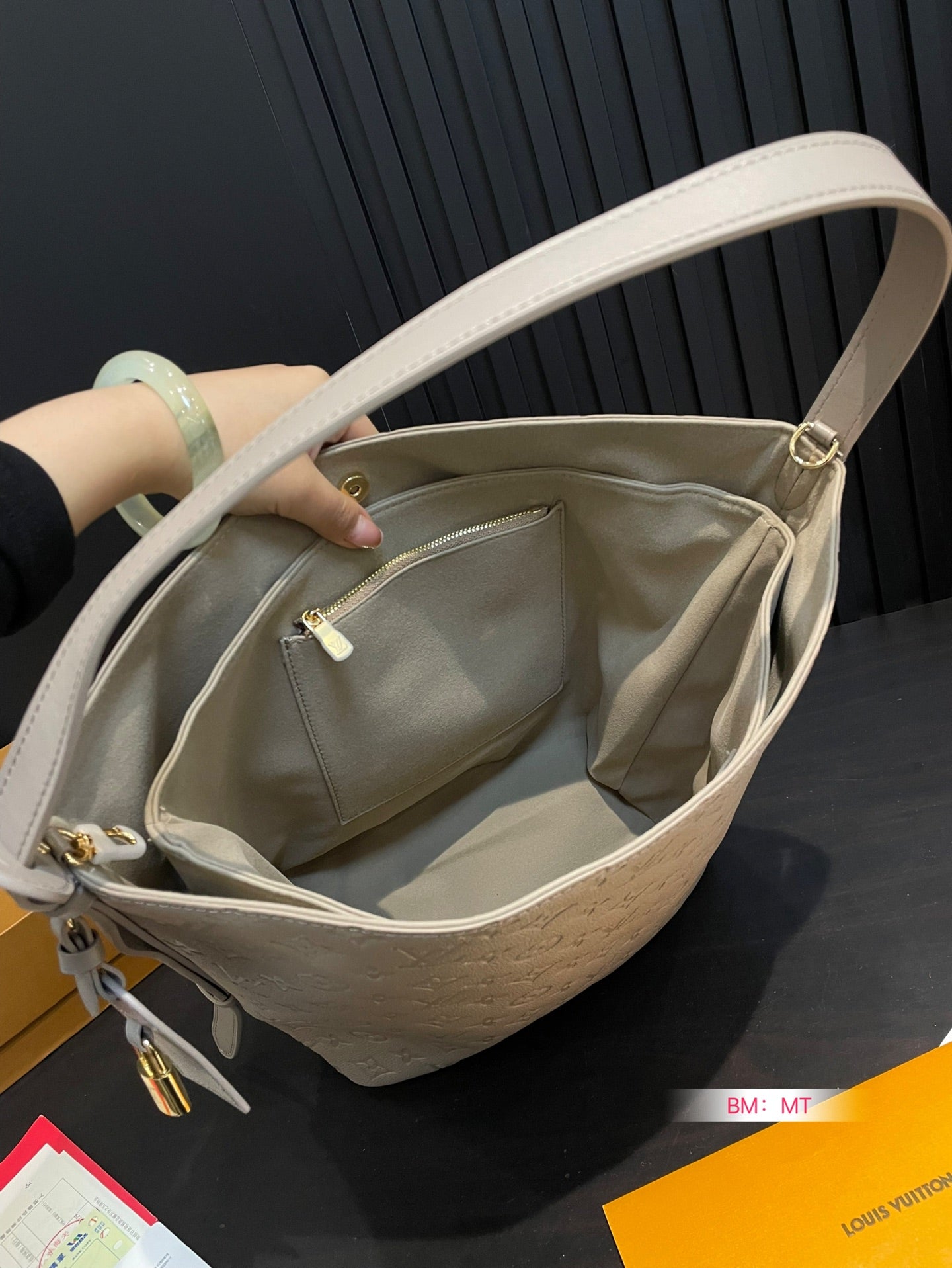 Louis new arrival ALL IN BB hobo bag 003 size:26*30 cm