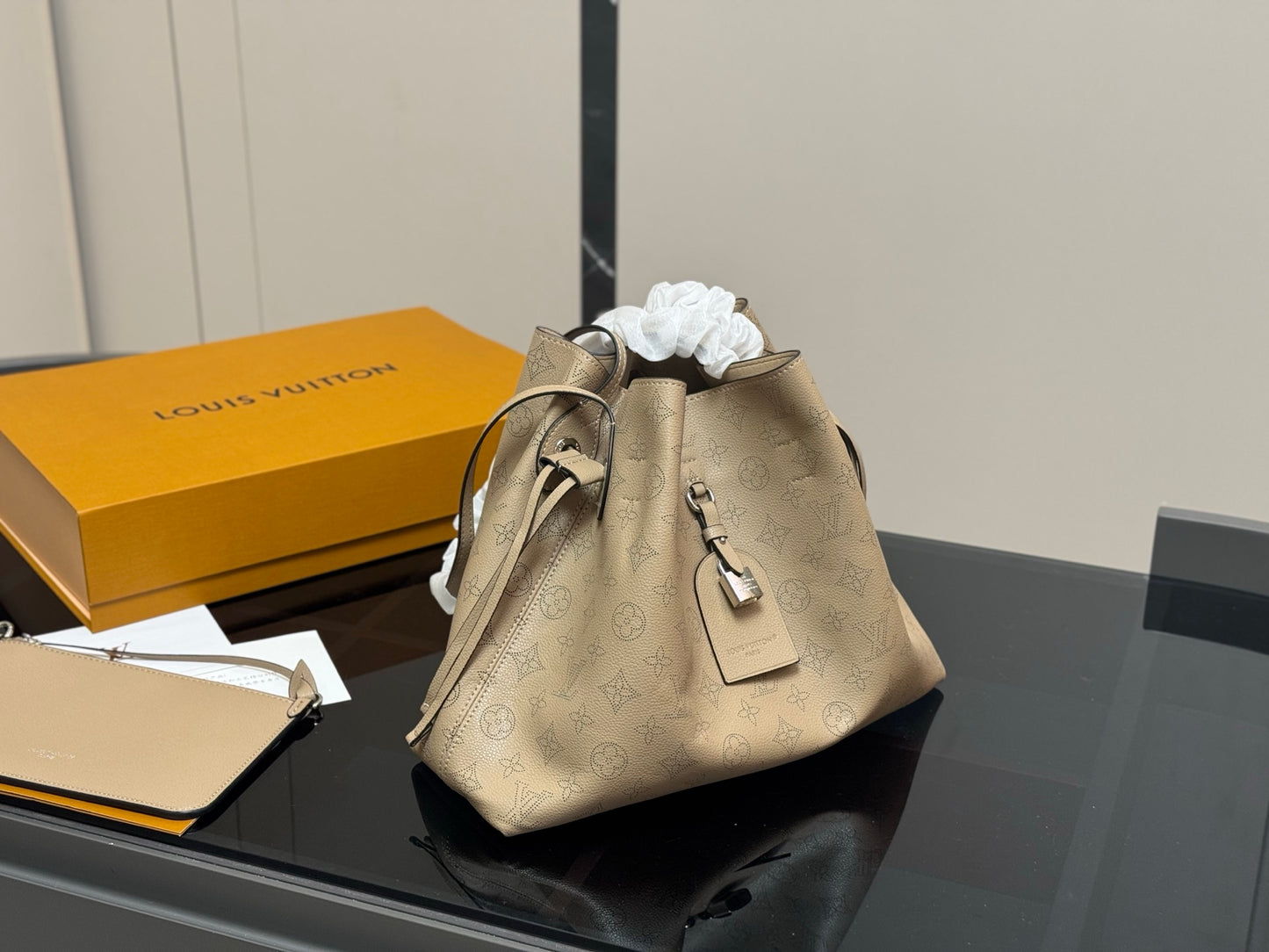 Louis new arrival moon vintage bag size: 33*26cm