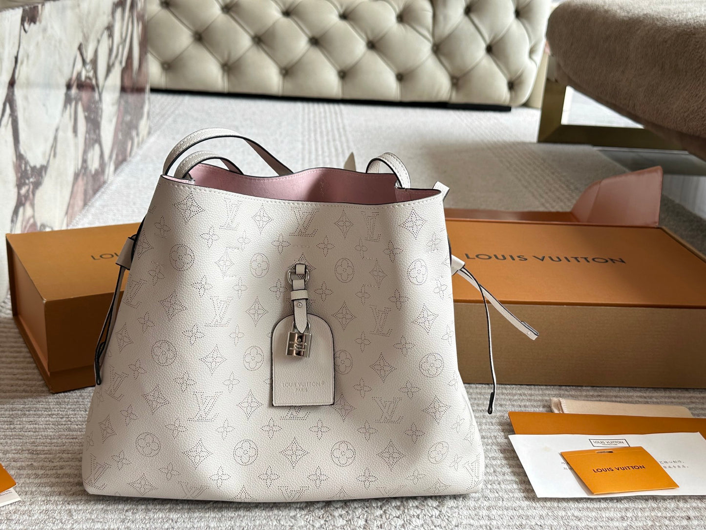 Louis new arrival shopping tote bag size: 33*27cm
