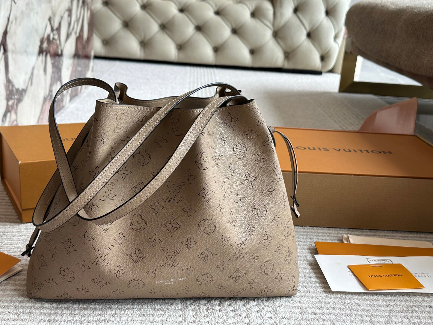 Louis new arrival shopping tote bag size: 33*27cm