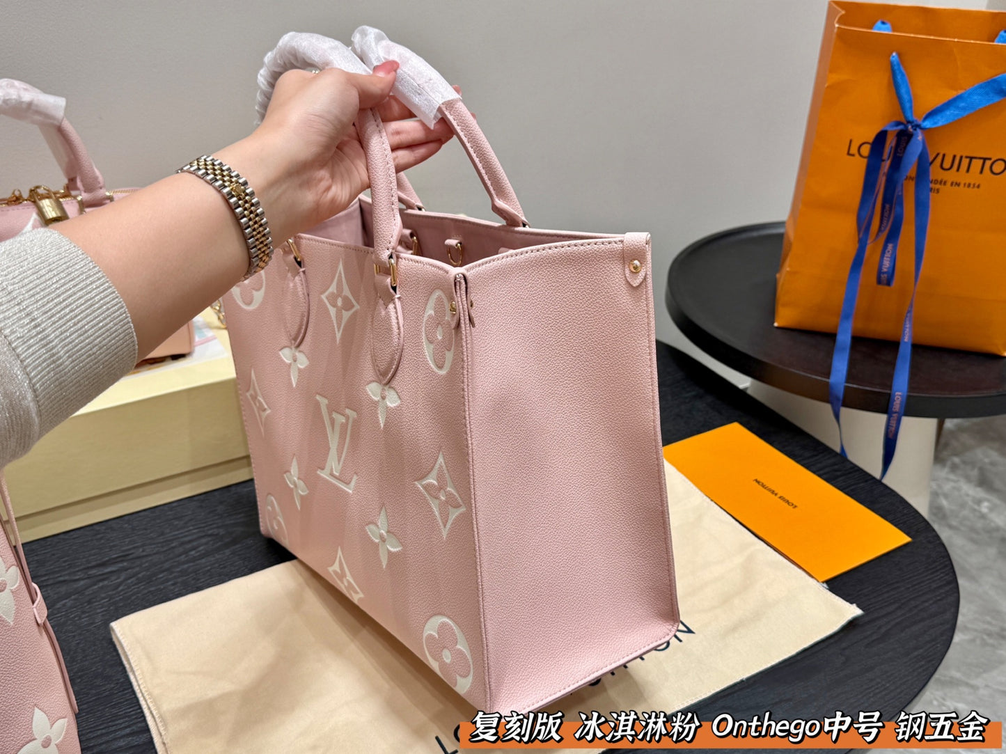 Louis new arrival pink Onthego tote bag