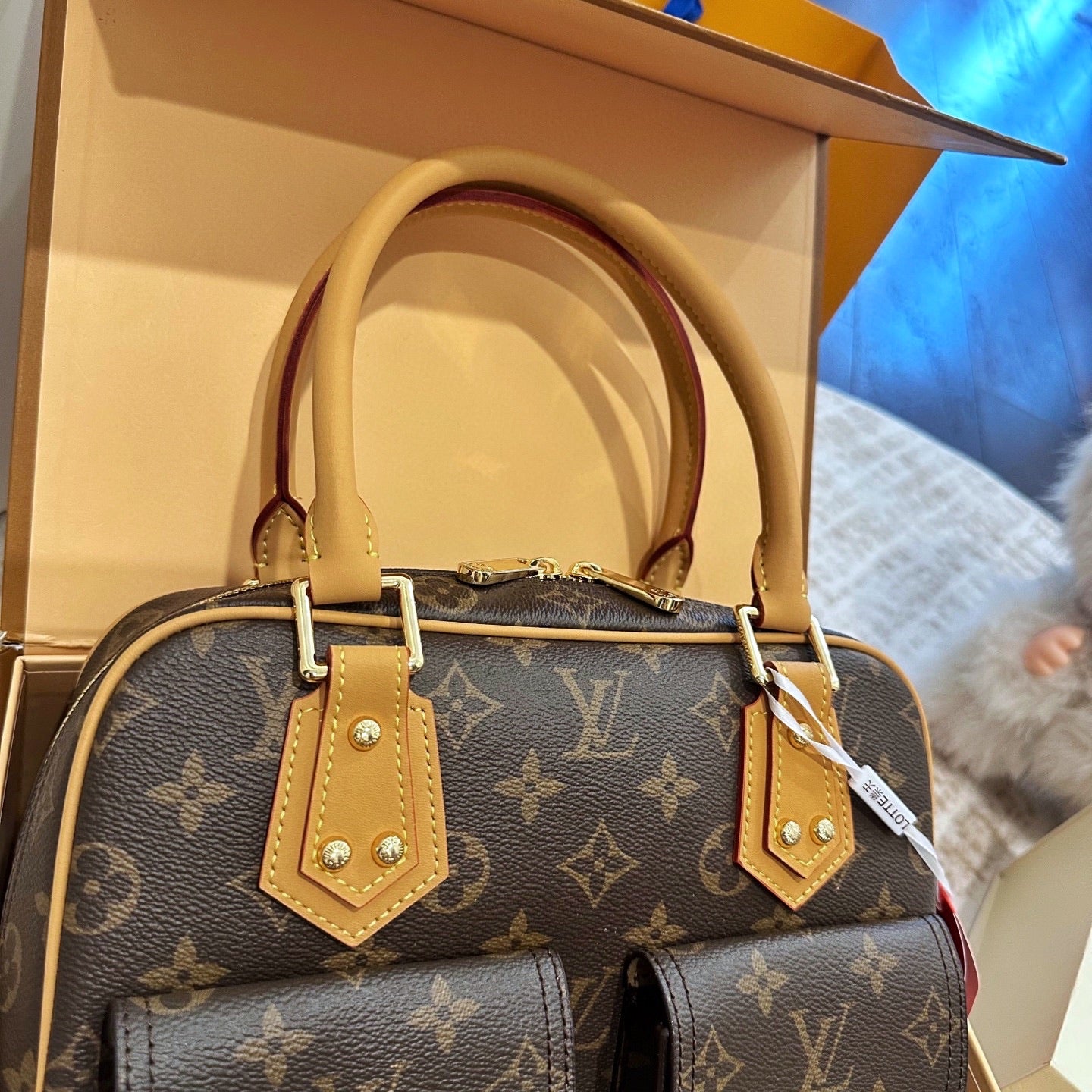 Louis new arrival Manhattan vintage bag size: 30*22 cm