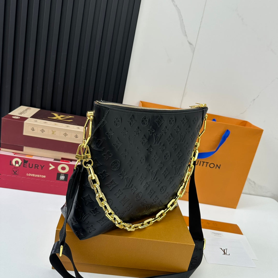 Louis new arrival Coussin bag size: 33*25cm